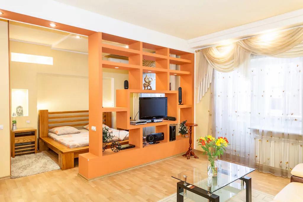 Apartment On Soborniy 177 Zaporizhia Exterior photo